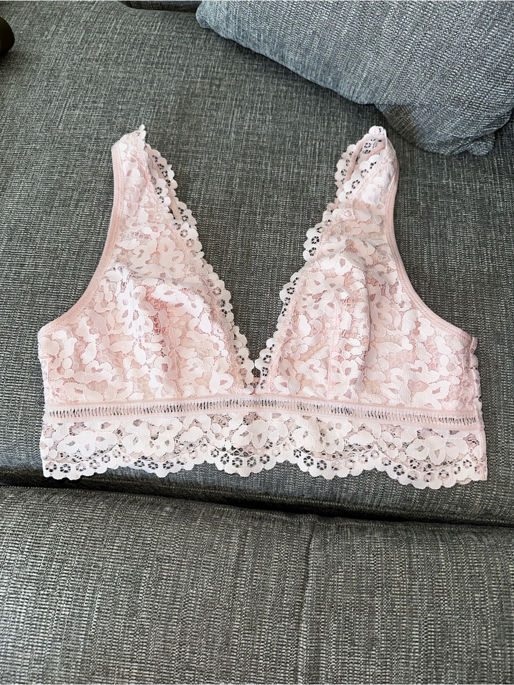 Victoria’s Secret body by Victoria baby pink  Lace Bralette SZ Large